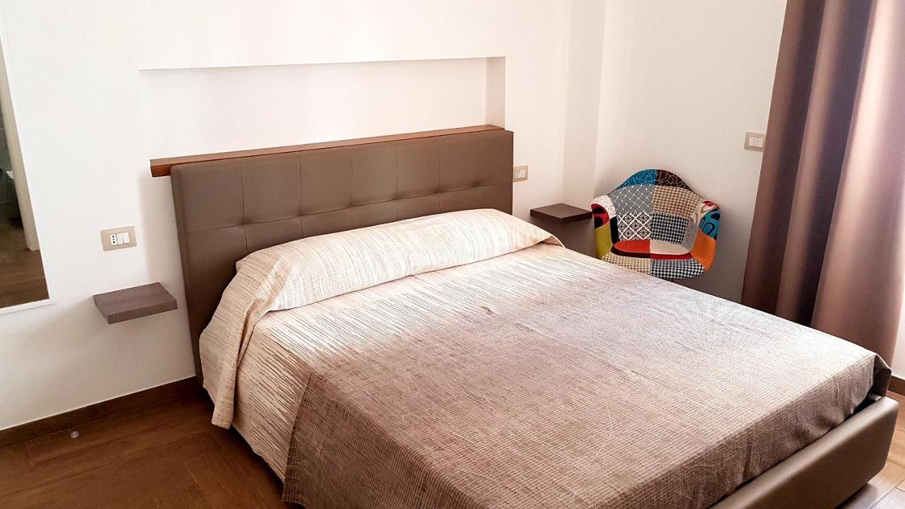 Monelia Panzió Reggio di Calabria Kültér fotó